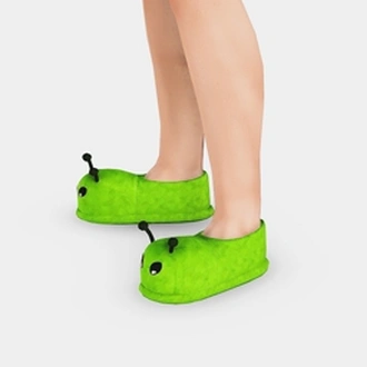 hoodoowoman_4to3_BackTrackCuteAlienSlippers_PCTAEU.zip