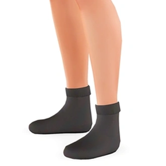 hoodoowoman_4to3_BackTrackFuzzyWinterKnitSocks_PCTAEU.zip